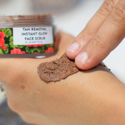 Natural Tan Remover Instant Glow Face Scrub